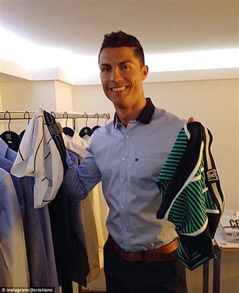 Cristiano Ronaldo shows off CR7 underwear on Instagram and ...