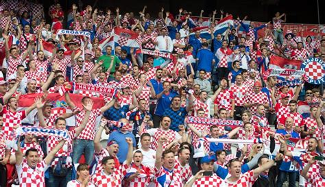 Croatian and Turkish Football Fans Show the World How its Done