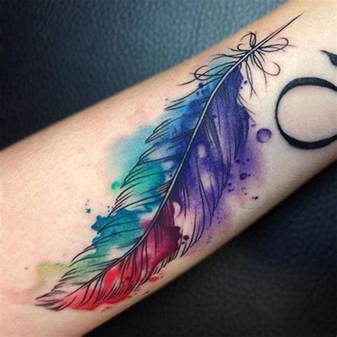 Cuál es el significado de los tatuajes de plumas   unComo