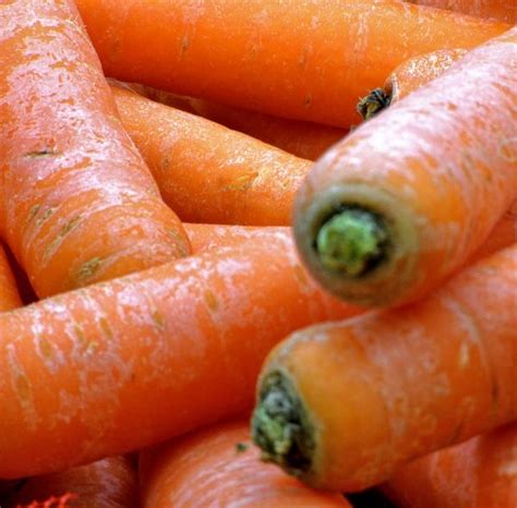 Cuáles son los beneficios de las zanahorias   6 pasos