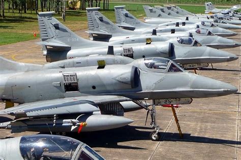 ¿Cuántos aviones militares le quedan a la República ...