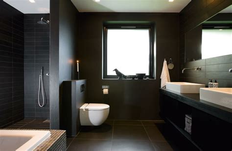 Cuartos de baño de estilo minimalista   50 diseños oscuros
