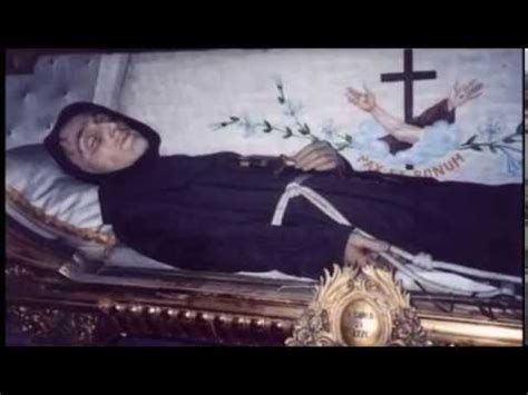 Cuerpos incorruptos de santos de la iglesia catolica   YouTube