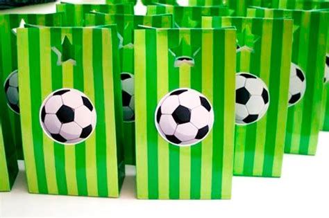 Cumpleaños deportivo para niños   Fútbol en la fiesta de ...