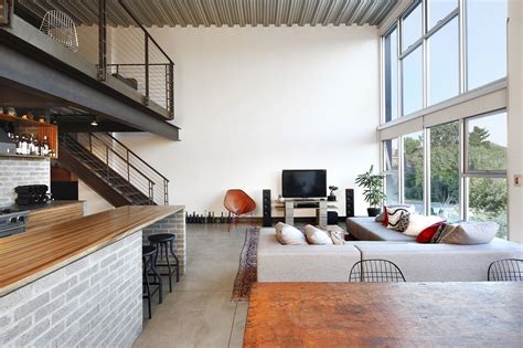 Custom Loft Style Condo In Seattle With Stylish Industrial ...