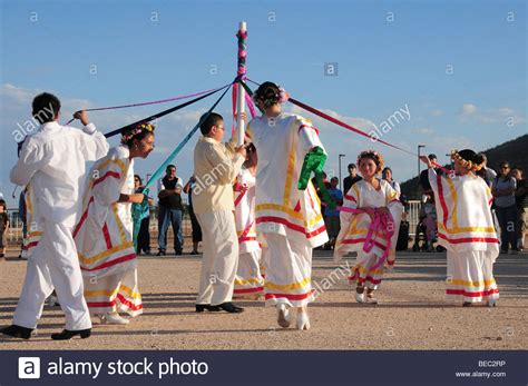 Danza Cultura Mexicana perform at Dia De San Juan Fiesta ...