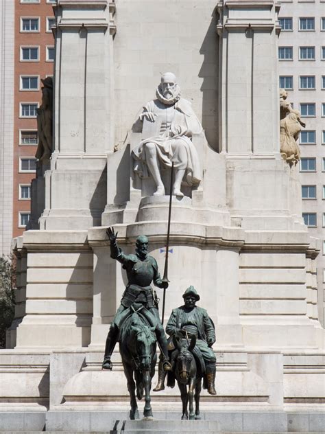 De paseo por Madrid: Monumento a Miguel de Cervantes ...