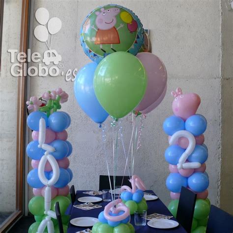 Decoración con globos para cumpleaños con temática Peppa ...