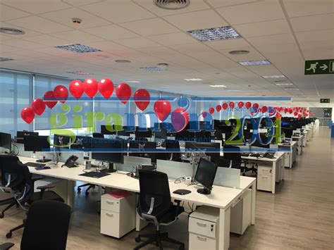 decoracion oficinas con arcos de globos de latex   Giramón ...