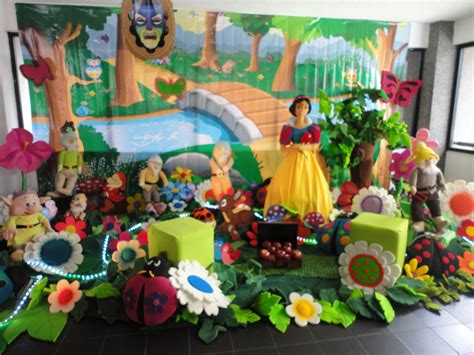 Decoraciones de Fiestas Infantiles, Piñatas y Centros de ...