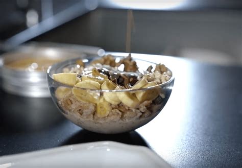 Desayuno para deportistas: porridge de avena para antes de ...