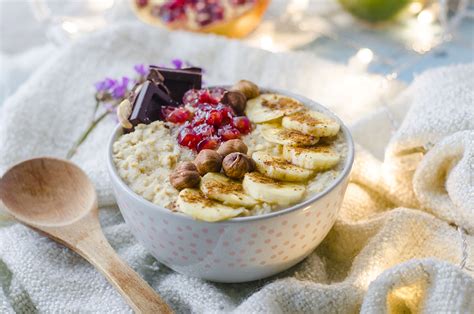Desayunos veganos: porridge de avena con fruta | Mis ...