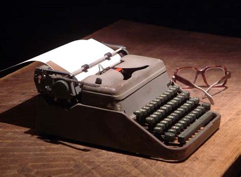 Descanse En Paz, máquina de escribir | El microwave