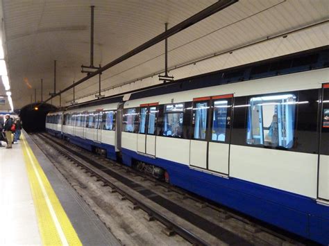 Descarrilamiento con viajeros en el metro de Madrid ...