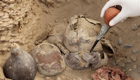 Descubren momia de 4,500 años de antigüedad en Perú ...