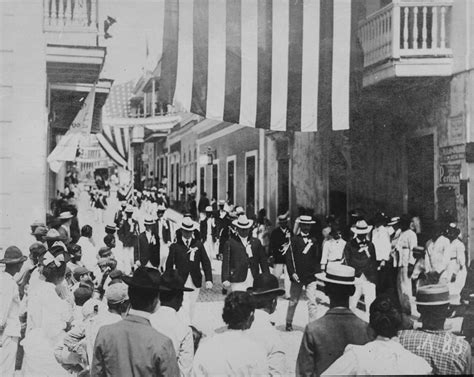 Desfile de veteranos de la Guerra Hispanoamericana, calle ...