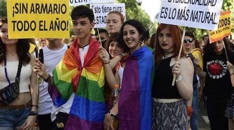 Desfile del orgullo gay en Madrid convoca a un millón de ...