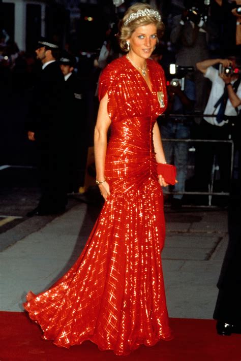 Diana de Gales revive en 60 imágenes   S Moda EL PAÍS