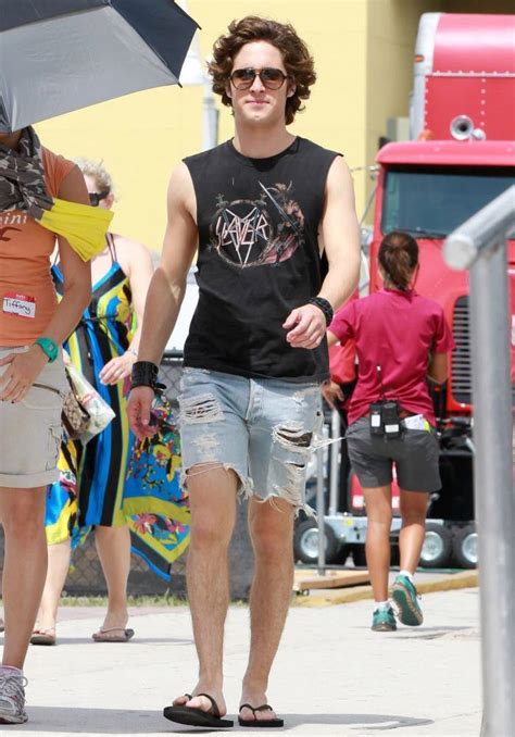 Diego Boneta Picture 9   On The Set of New Movie Rock of Ages