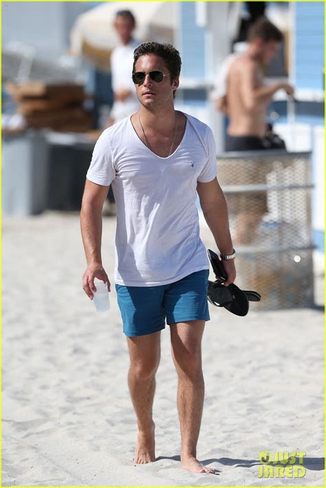 Diego Boneta Spends Another Day at the Beach!: Photo ...