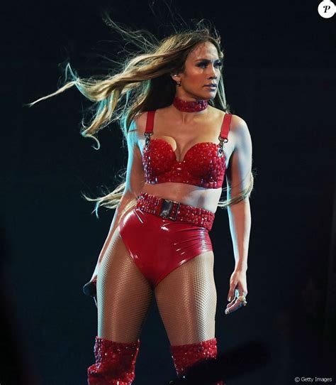 Dieta de Jennifer Lopez tem 1392 calorias por dia. Ao ...