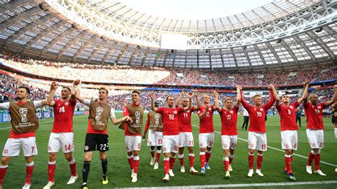 Dinamarca clasifica a octavos en Mundial de Fútbol ...