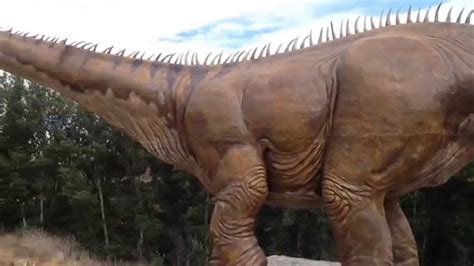 Dinosaurio más grande del mundo en Fuentes de Magaña   YouTube