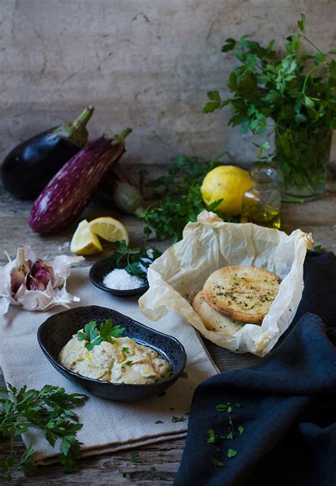 Dip de berenjenas asadas y yogur griego | Sabores y Momentos