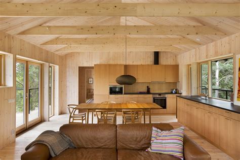 Diseño de casa pequeña de madera [Fachada, planos, interior]