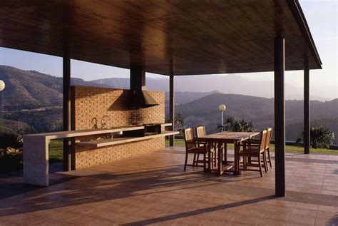 Diseño de terrazas y balcones: naturaleza, sencillez y luz