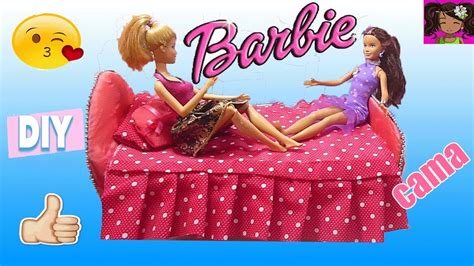 DIY | Como hacer una cama para Barbie | Manualidades para ...