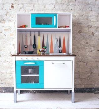 DIY: Personaliza tu cocinita de Ikea