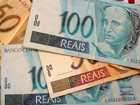 Dólar, peso ou real, qual moeda devo levar para a Argentina?