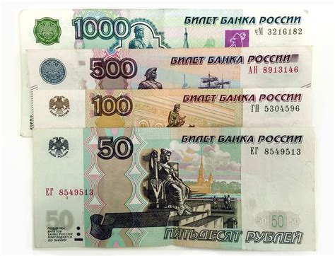 ¿Dónde es mejor cambiar moneda extranjera? Euros, rublos ...