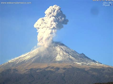 Dos espectaculares explosiones del Volcán Popocatépetl 22 ...