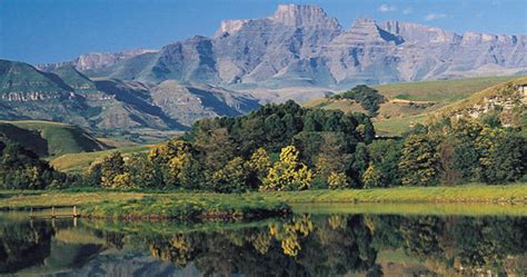 Drakensberg House in Champagne Valley — Best Price Guaranteed