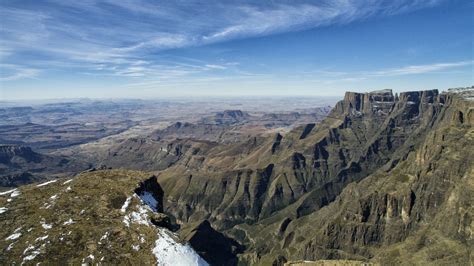 Drakensberg Mountains: An Escape in South Africa