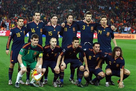 Duelo Campeones del Mundo: Brasil  2002  vs España  2010 ...