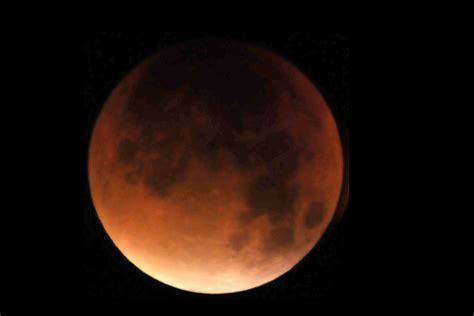 Eclipse de luna, Luna de sangre