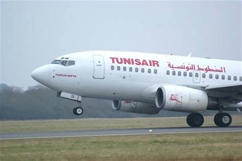 Economía/Empresas.  Tunisair cancela sus vuelos por las ...