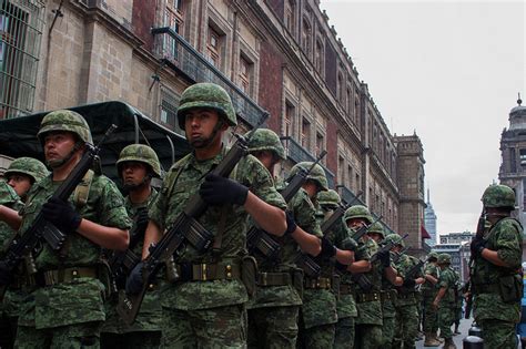 Ejército de México sigue sus propias reglas en la  guerra ...
