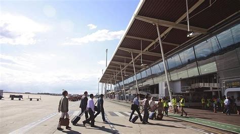 El aeropuerto de Zaragoza despega en verano