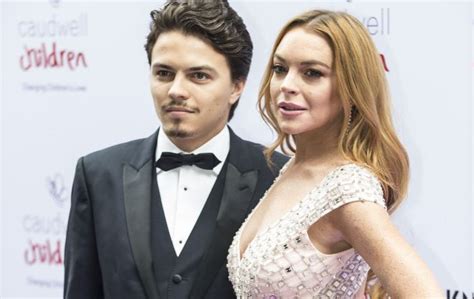 El altercado de Lindsay Lohan y su novio:  Socorro. Casi ...