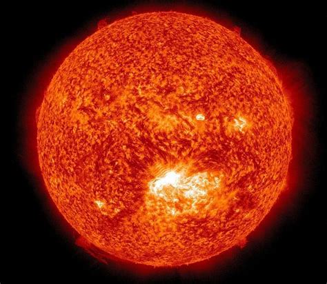 El Arca del Misterio: ¿Ha cambiado la forma del Sol?