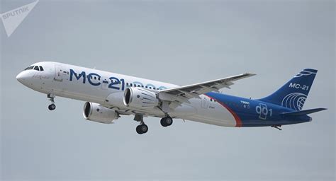 El avión comercial ruso MC 21 realiza el primer vuelo ...