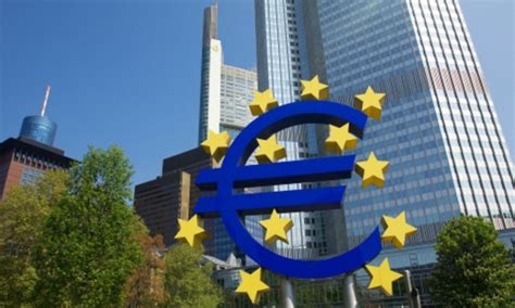 El BCE podría plantearse regalar 1.300 euros a cada ...