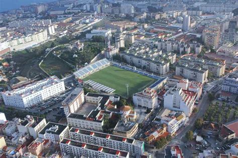 El Ceuta amplía su estadio y replantará el césped para ...