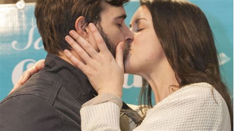 El Corte Inglés de Avenidas premia el beso más romántico y ...