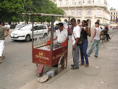 El Fogonero: Café con leche y pan con mantequilla