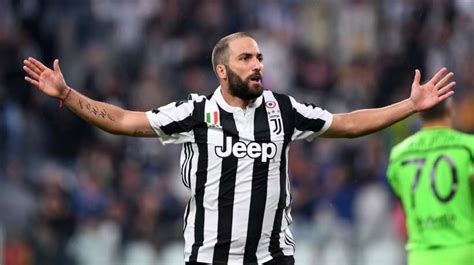 El gran momento de Gonzalo Higuaín que dispara a la Juventus